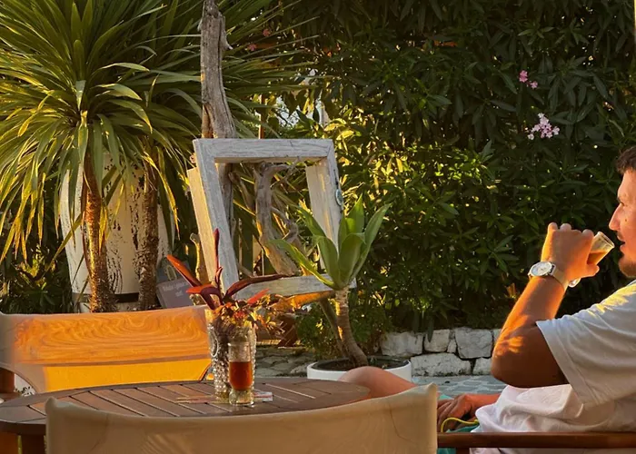 Kallmi View - Nature Retreat On The Albanian Adriatic Coast ベッド・アンド・ブレックファスト